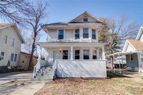 924 Johnson St, Carlinville, IL, 62626-1106 | Card Image