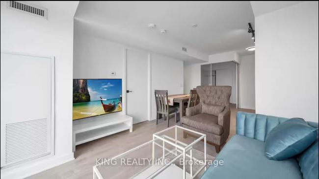 425 - 36 Zorra St, Condo with 3 bedrooms, 2 bathrooms and null parking in Etobicoke ON | Image 8