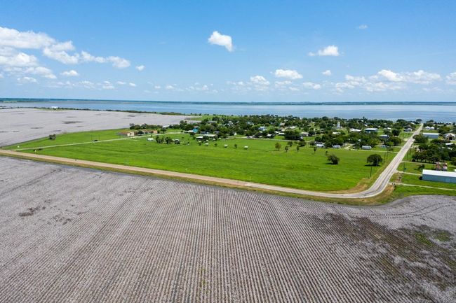 704 Hwy 239, Home with 0 bedrooms, 0 bathrooms and null parking in Austwell TX | Image 7