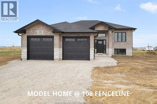 95 Fenceline Dr, House with 5 bedrooms, 3 bathrooms and null parking in Chatham ON | Card Image