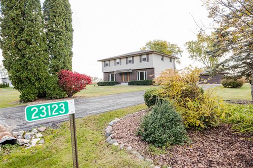 23123 Rasmusson Dr, Muskego, WI, 53150-6103 | Card Image