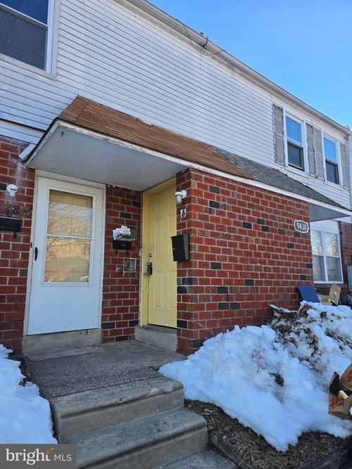 9428 Fairgreen Ln, PHILADELPHIA, PA, 19114-3419 | Card Image