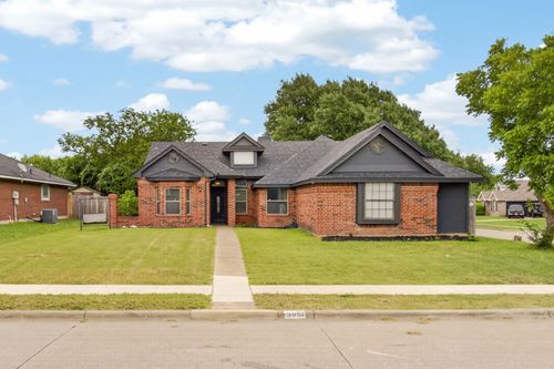 3651 Stresa Ln, Grand Prairie, TX, 75052-7218 | Card Image