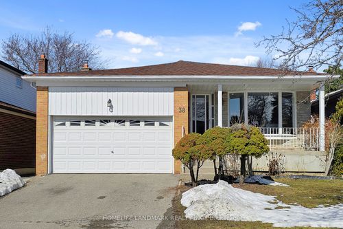 38 Pebblehill Square, Scarborough, ON, M1S2P7 | Card Image