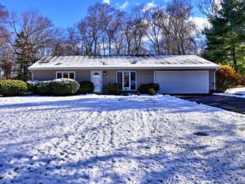 33 Merrimac Drive, Trumbull, CT, 06611 | Card Image