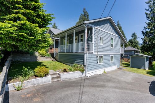 4370 Mountain Highway, North Vancouver, BC, V7K2K2 | Card Image