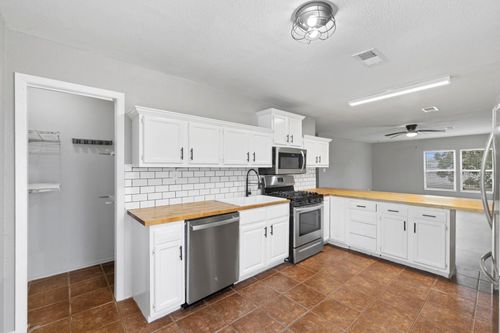 5313 Perry Ave, Galveston, TX, 77551-4776 | Card Image