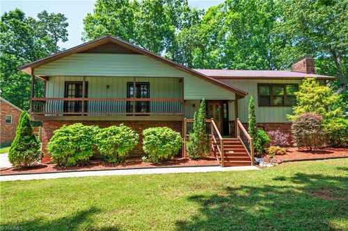 1625 Eagle Crest Dr, Pfafftown, NC, 27040-9508 | Card Image