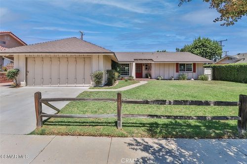 69 Washburn St, Simi Valley, CA, 93065-4051 | Card Image