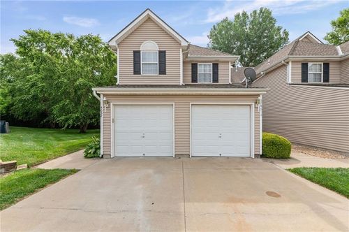 4632 Ne 83rd Ter, Kansas City, MO, 64119-7617 | Card Image
