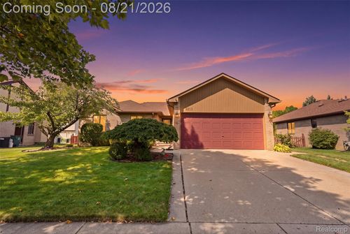 2213 Prescott Dr, Troy, MI, 48083-2551 | Card Image