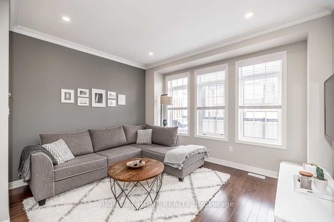 113 Fruitvale Cir, House attached with 3 bedrooms, 3 bathrooms and 2 parking in Brampton ON | Image 8