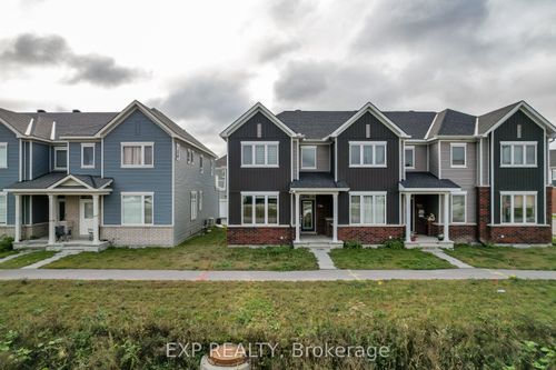 {{alt}} | Card Image