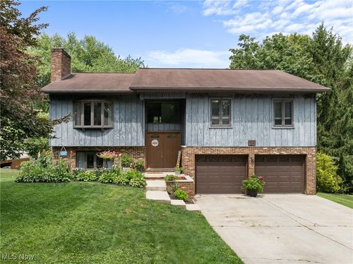 106 Beckett Ct, Saint Clairsville, OH, 43950-1600 | Card Image