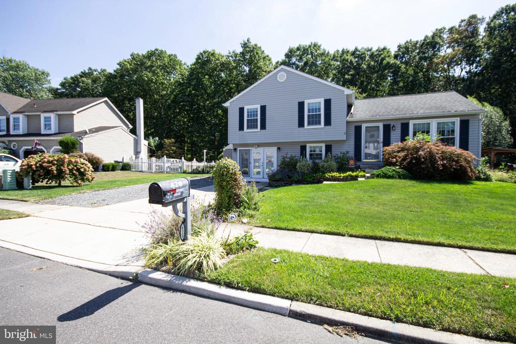 Inverness Rd, Williamstown, NJ 08094