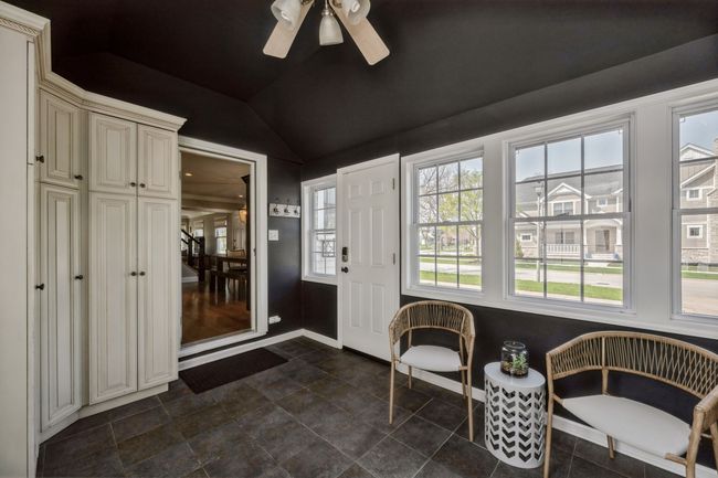 412 Grantley Ave, House other with 3 bedrooms, 2 bathrooms and 1 parking in Elmhurst IL | Image 9