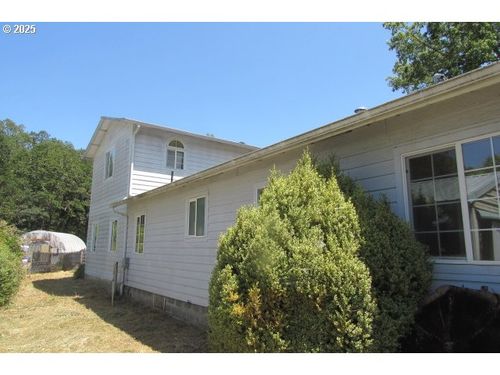 276 Union Gap Loop Rd, Oakland, OR, 97462-8735 | Card Image