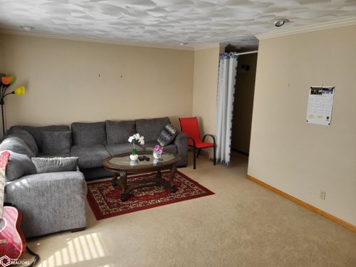 303 Bryngelson Drive, Marshalltown, IA, 50158 | Card Image