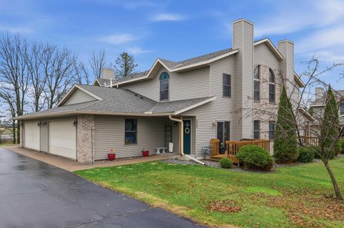 300 White Oak Ave, PLOVER, WI, 54467-4117 | Card Image