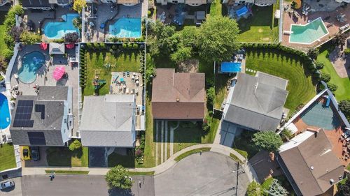 3944 Bea Ct, Oceanside, NY, 11572-5907 | Card Image