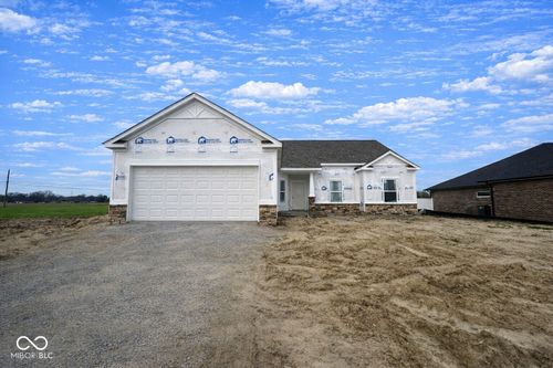 6800 Coreopsis Ln, Seymour, IN, 47274-1384 | Card Image