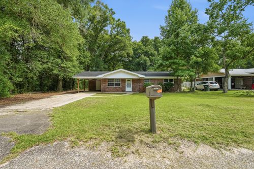 106 Andrews Ave, Defuniak Springs, FL, 32433-5392 | Card Image