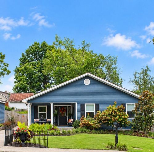 8 Monroe Ave, Winchester, KY, 40391-1701 | Card Image