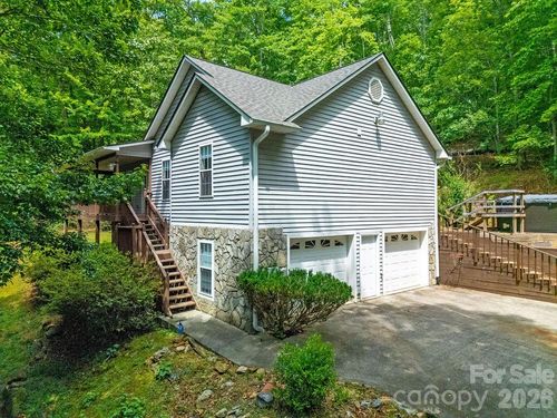 144 Lakeland Dr, Pisgah Forest, NC, 28768-8722 | Card Image