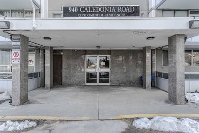 211 - 940 Caledonia Rd, Condo with 2 bedrooms, 1 bathrooms and 1 parking in North York ON | Image 3