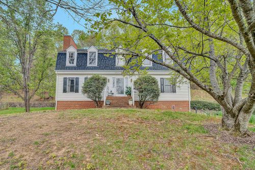 5356 Canter Dr, Roanoke, VA, 24018-4182 | Card Image