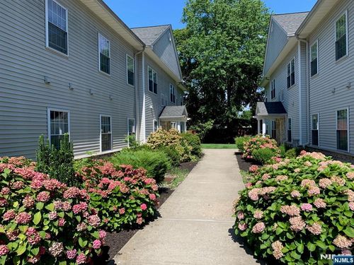 53-47-53 Central Ave, Rochelle Park, NJ, 07662-3901 | Card Image