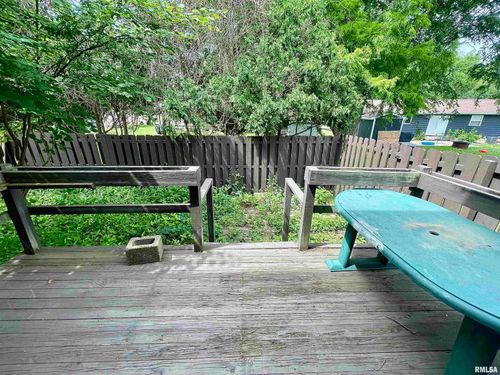 15 Cedar Dr, Macomb, IL, 61455-1247 | Card Image