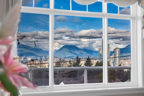 3939 Elmwood St, Burnaby, BC, V5G1R9 | Card Image