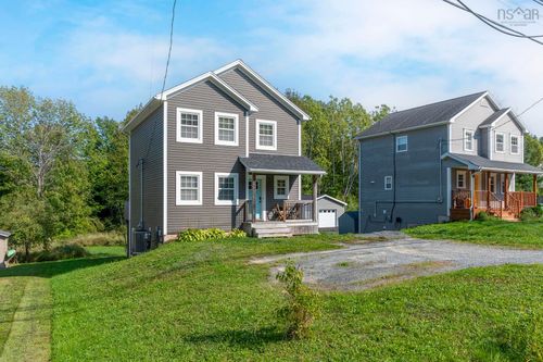 1095 Beaver Bank Rd, Beaver Bank, NS, B4G1B1 | Card Image