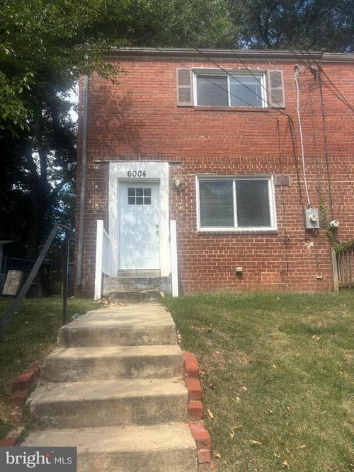 6004 Madison St, RIVERDALE, MD, 20737-2668 | Card Image