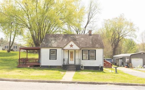 162 40th St E, Buena Vista, VA, 24416 | Card Image