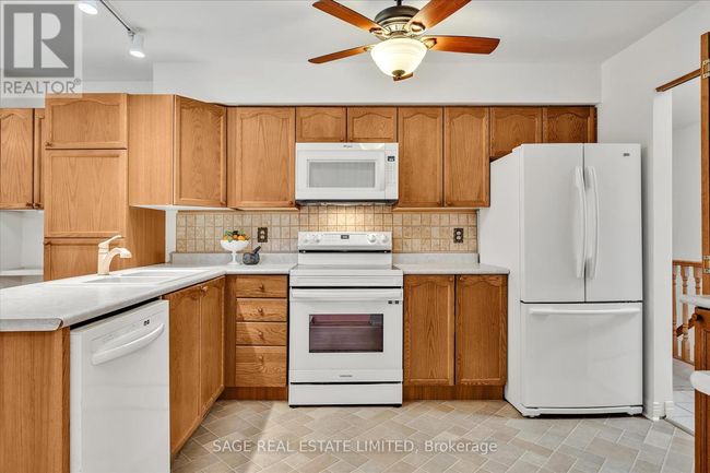 17 Patricia Pl, House other with 4 bedrooms, 3 bathrooms and 8 parking in Bobcaygeon ON | Image 15