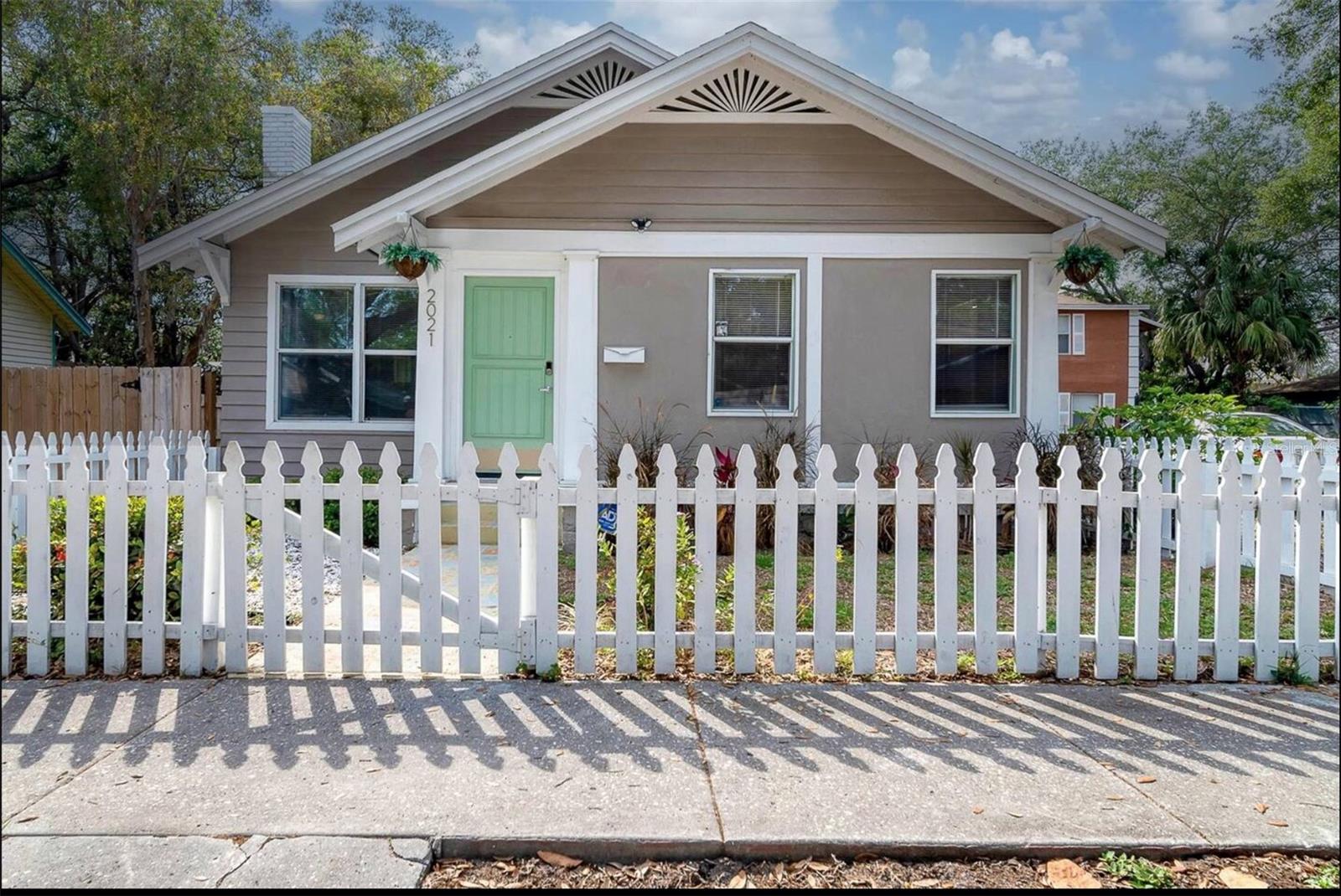 11th St, Saint Petersburg, FL 33705