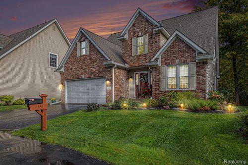 6138 Natures Cv, Grand Blanc, MI, 48439-9444 | Card Image