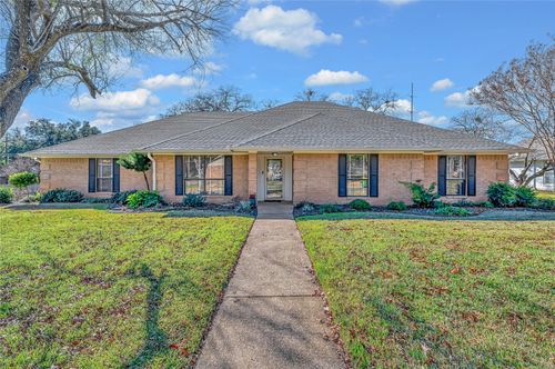 300 Trailview Dr, Woodway, TX, 76712-3164 | Card Image