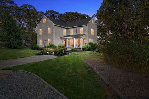 75 Chapin St, Uxbridge, MA, 01569-1997 | Card Image