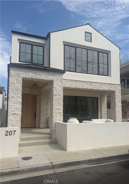 207 43rd Street, Newport Beach, CA, 92663 | Card Image