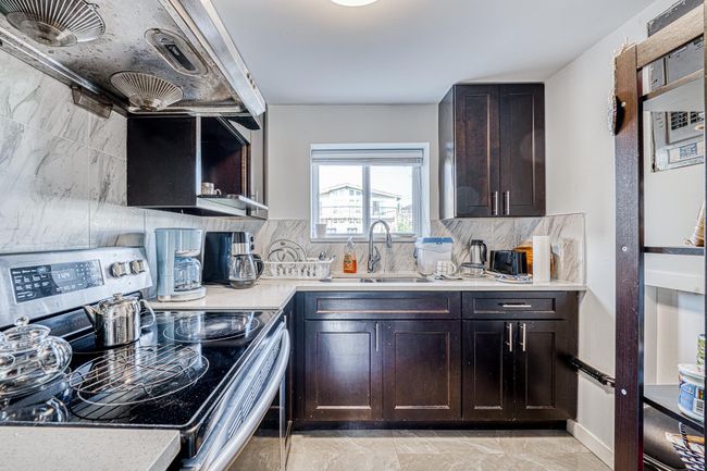 7768 18th Ave, House other with 6 bedrooms, 3 bathrooms and 2 parking in Burnaby BC | Image 19