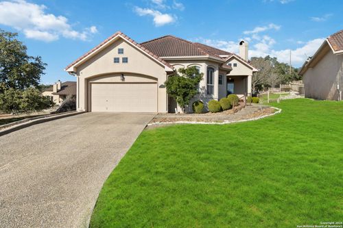 103 Arboleda Cir, Boerne, TX, 78006-8002 | Card Image