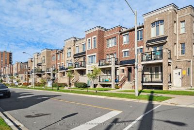 95 - 100 Parrotta Dr, Condo with 2 bedrooms, 2 bathrooms and 1 parking in Toronto ON | Image 2