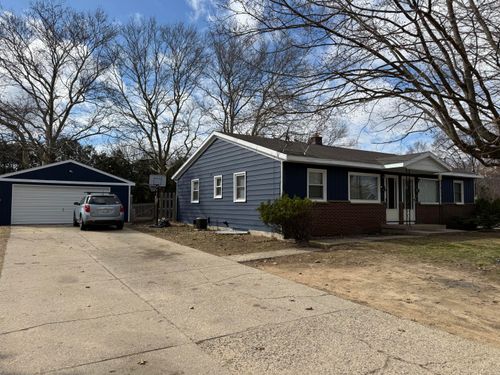 3305 Burlingame Ave, Wyoming, MI, 49509-3324 | Card Image