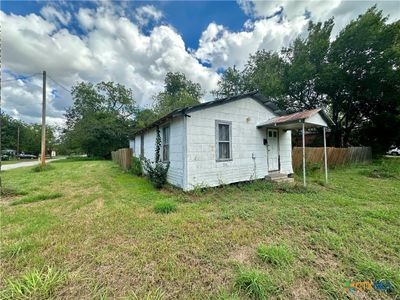 This 2 bedroom 1 bath home is ready to be transformed! | Image 2