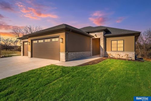 9134 Marbella Dr, Lincoln, NE, 68520-1603 | Card Image