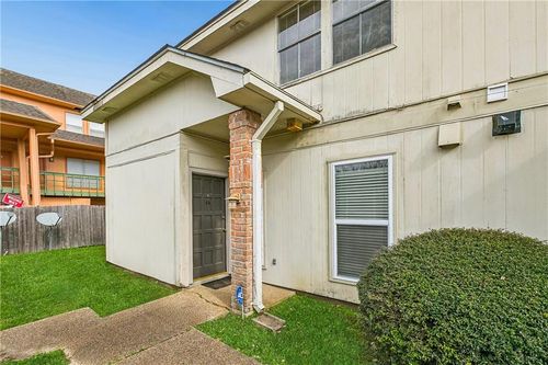 44-79 Cypress Grove Ct, New Orleans, LA, 70131-8925 | Card Image