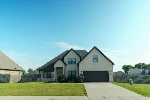 1100 Quailridge Way, Bentonville, AR, 72713-3208 | Card Image